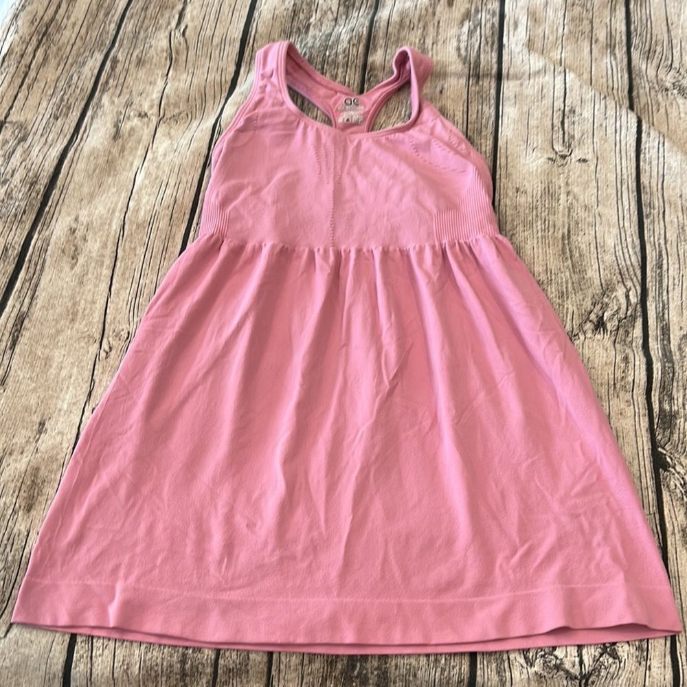 2 Workout tops size small: Gap Breathe & Athletic Essentials - Picture 6 of 10